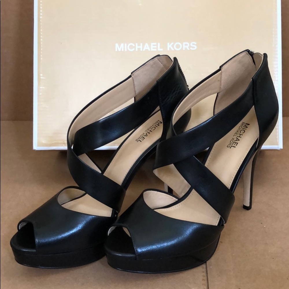 Michael Kors platform heels NWT